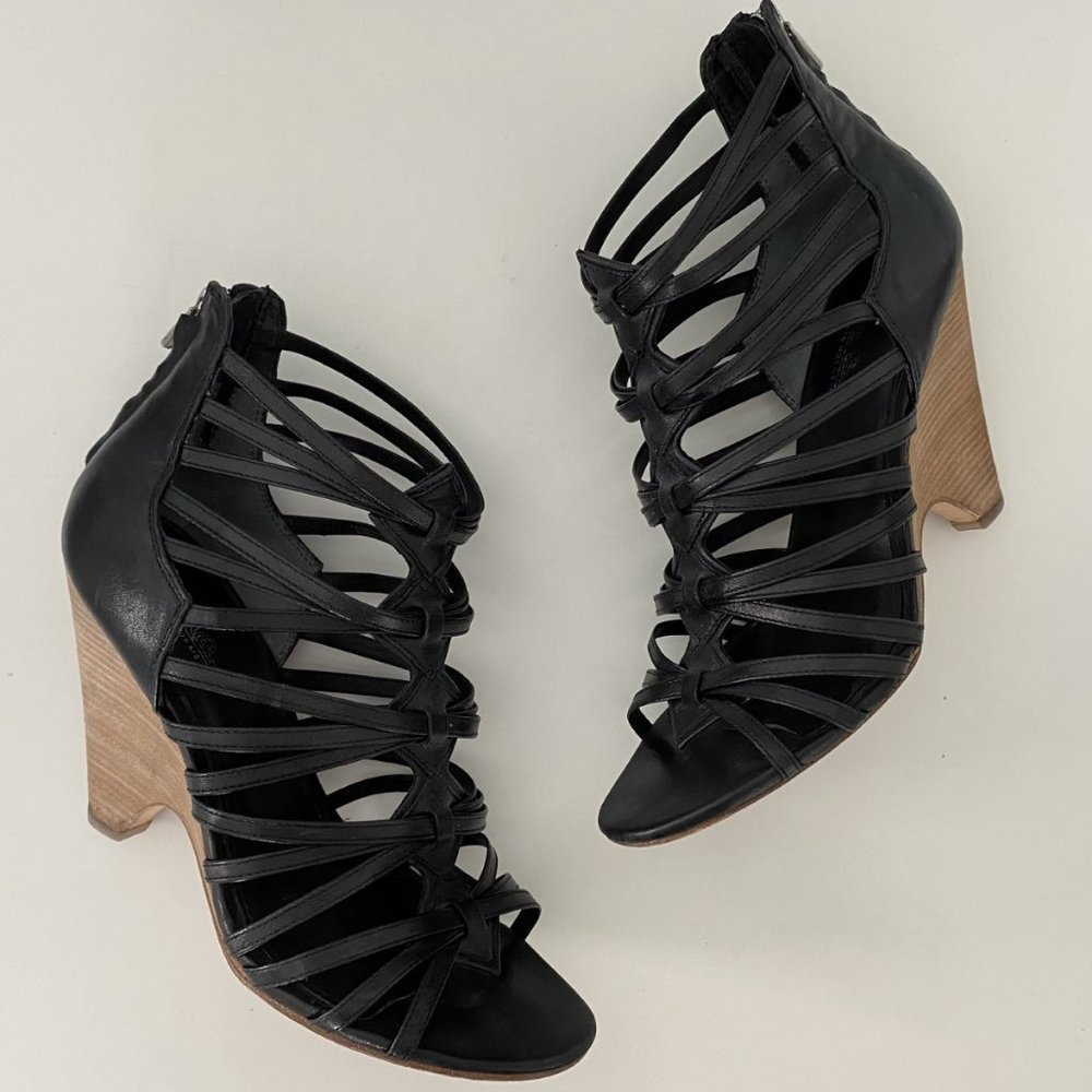 Belle by Sigerson Morrison Annie wedge, size 8.5